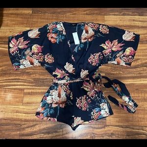 Floral Romper 🌸